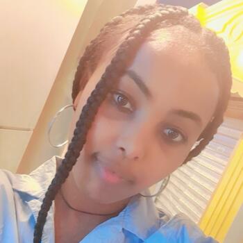 Nanny in Sharjah city: BURITE