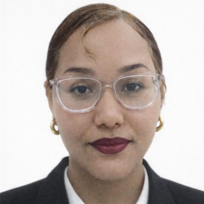 Babysitter in San Miguelito: Génesis