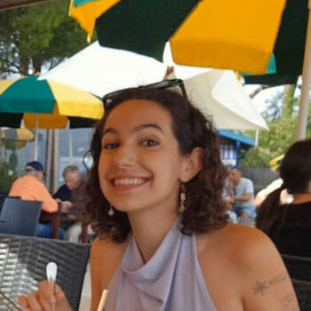 Babysitter in Nice: Emy