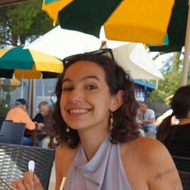 Babysitter in Nice: Emy