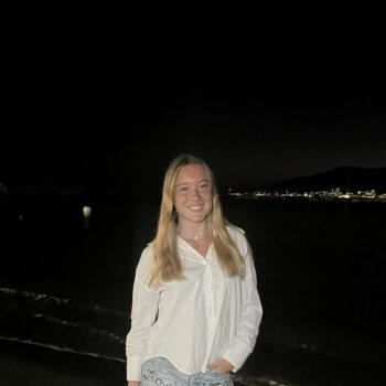 Babysitter in Éguilles: Lorie