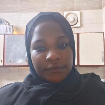 جليسة أطفال جدة: Bukenya