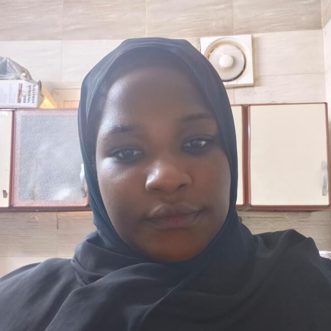 جليسة أطفال في جدة: Bukenya
