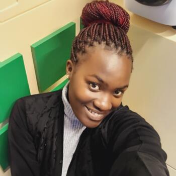 جليسة أطفال في فجيرة: Marion