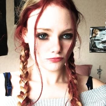 Baby-sitter Saint-Hilaire-Saint-Mesmin: Maéna