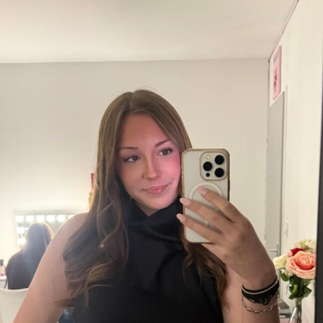 Babysitter in Villelaure: Lalie