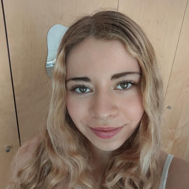Babysitter in Aveiro: Joana