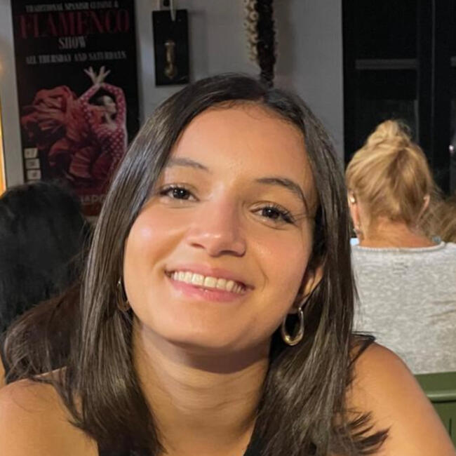 Babysitter in Nanterre: Lena