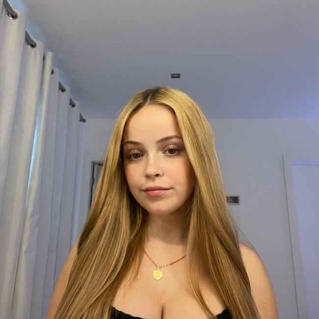 Babysitter in Coimbra: Claudia