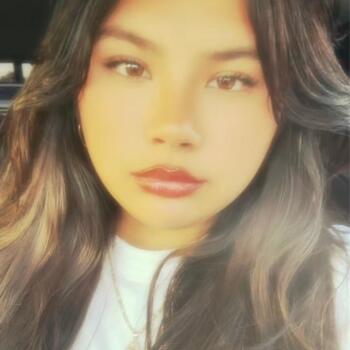 Babysitter in Riverside: Lisset