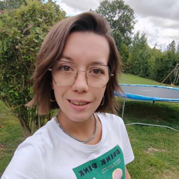 Babysitter in Marcy-sous-Marle: Charlotte