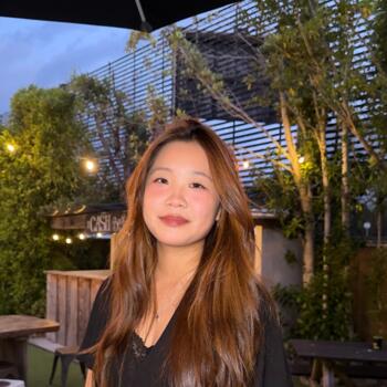 Babysitter in Singapore: Victoria