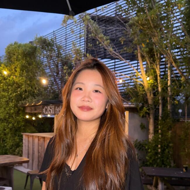 Babysitter in Singapore: Victoria
