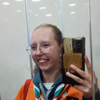 Babysitter in Talence: Clémence