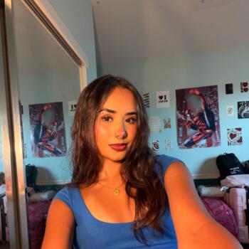 Babysitter Long Beach: Aeesha