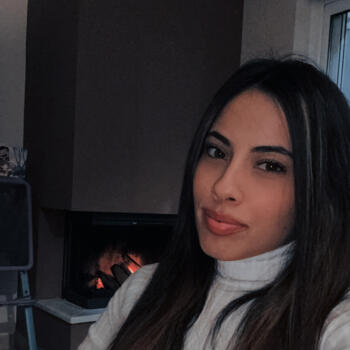 Babysitter in Pérama: Maria