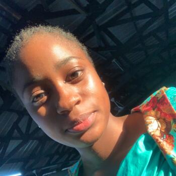 Babysitter in Port-Gentil: ADJEWAA