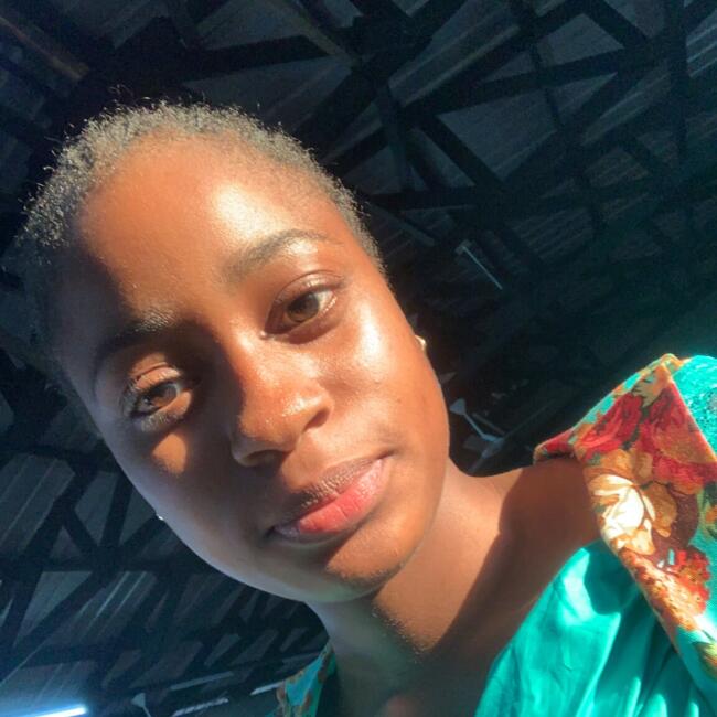 Babysitter in Port-Gentil: ADJEWAA