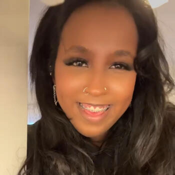 Babysitter Jordbro: Ayni