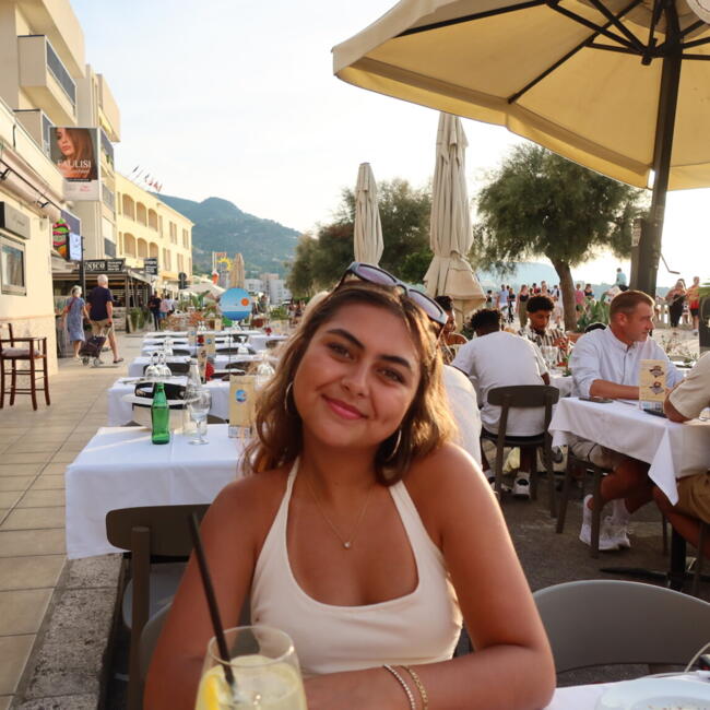 Babysitter in Vossem: Emily