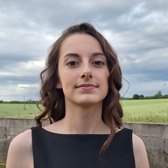 Babysitter in Roncourt: Axelle