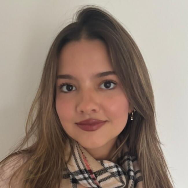 Babysitter in Turnhout: Aisha