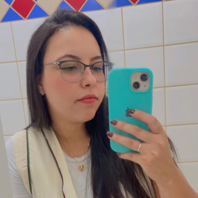 Babá em Mandaguaçu: Amanda