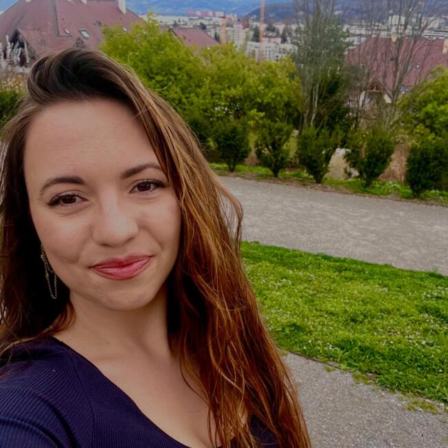 Babysitter in Annecy: Thaïna