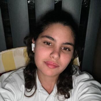 Babysitter em Costa de Caparica: Mariana