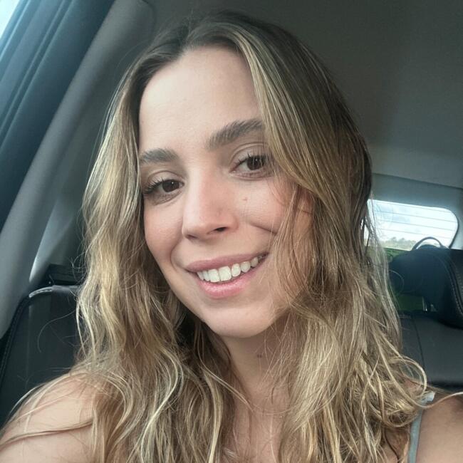 Babysitting job in Curitiba: Nicoly