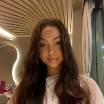 Babá em Recife: Larissa Cândido