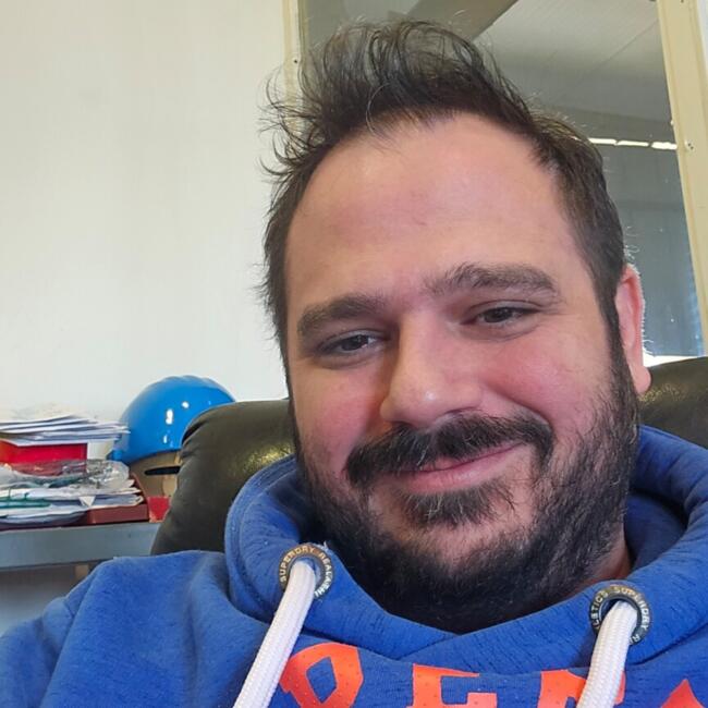 Babysitting job in Argos: Hlias