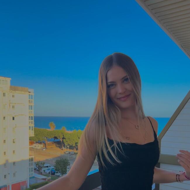 Babysitter in Villefontaine: Manon