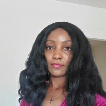 Baby-sitter Scarborough Junction: Evelyne