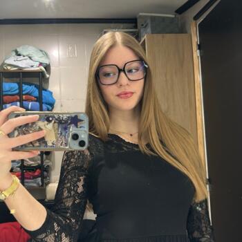 Babysitter Vieux-Condé: Erin