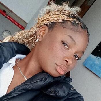 Babysitter in Cascais: Juliana