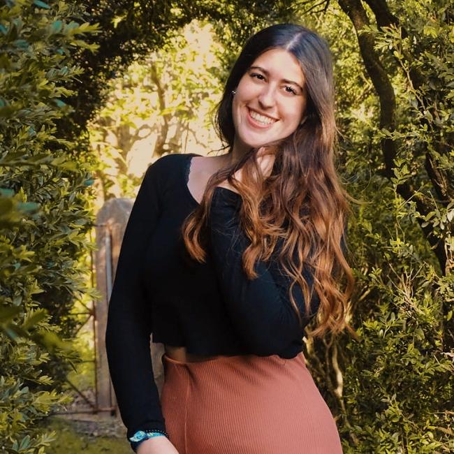 Babysitter in Oeiras: Bárbara