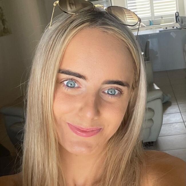 Babysitter in Brisbane: Ash