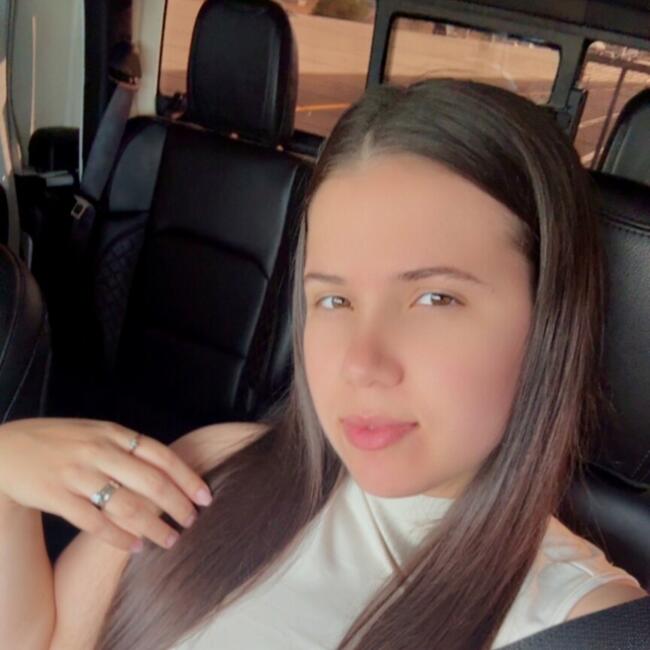 Babysitting job in Glendale: Elizabet