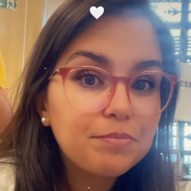 Babysitter in Puteaux: Tania