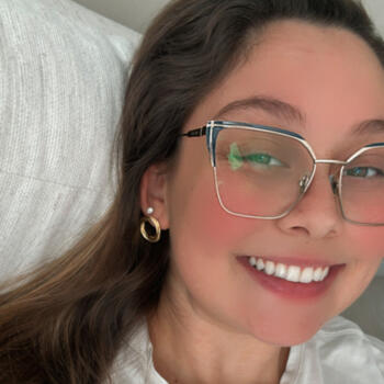 Babysitter in São José dos Campos: Laura