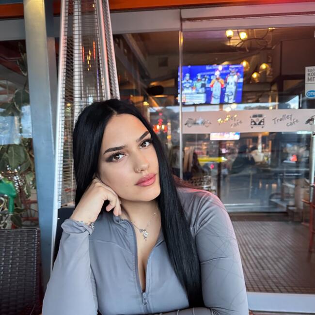 Babysitter στην περιοχή Πέραμα: Γεωργια