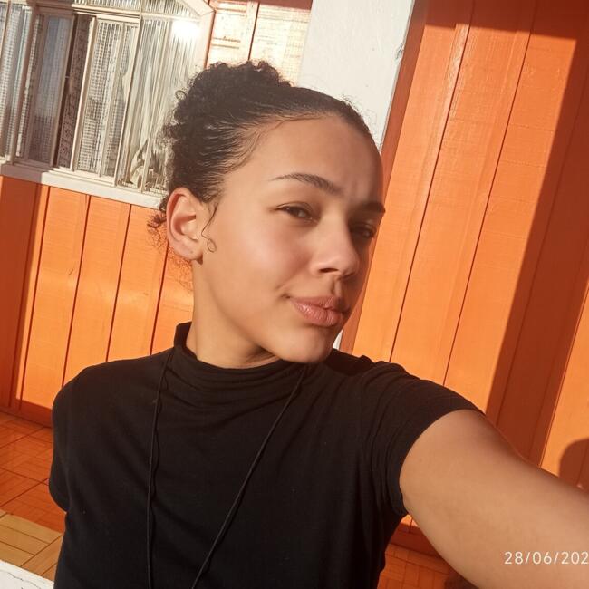 Babá em Ponta Grossa: TAUANE