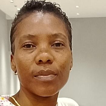 Babysitter in Mbeya: Leah