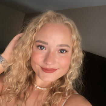 Babysitter in Quévy-le-Grand: Laurine