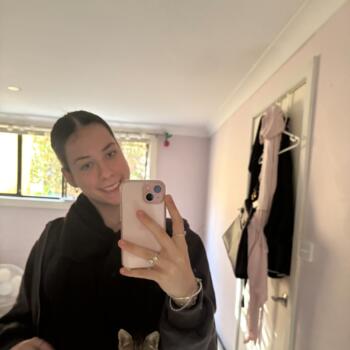 Babysitter in Wollongong: Charlotte