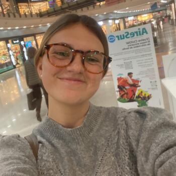 Canguro en Sevilla: Sonia