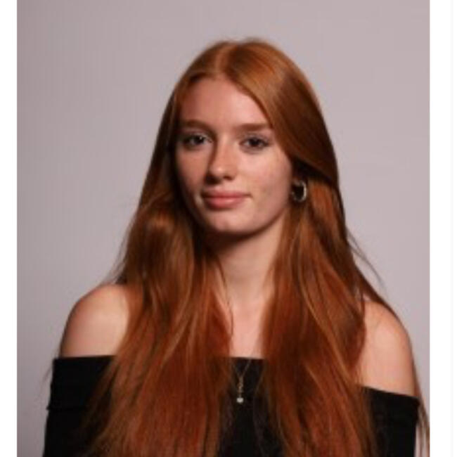 Babysitter in Nîmes: Kelly