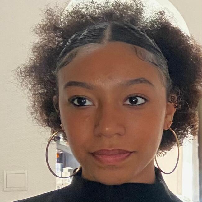 Babysitter in Cenon: Moya