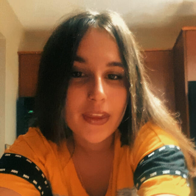 Baby-sitter in Calgary: Chantel